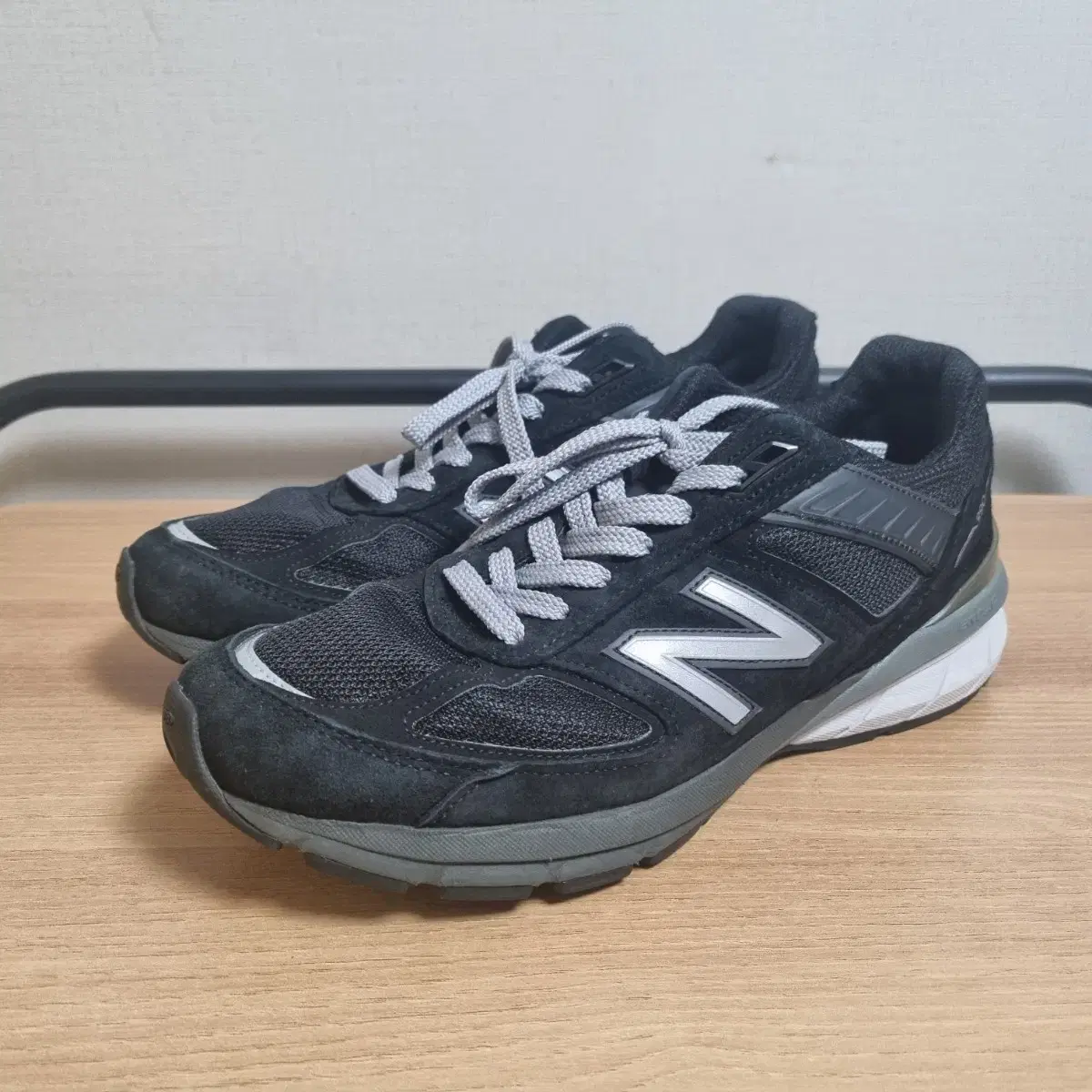 뉴발란스 990v5 made in usa 블랙 275사이즈